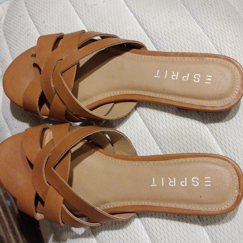 Esprit slip ons